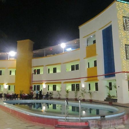 Hotel Sea Rock Villa Daman Exterior foto