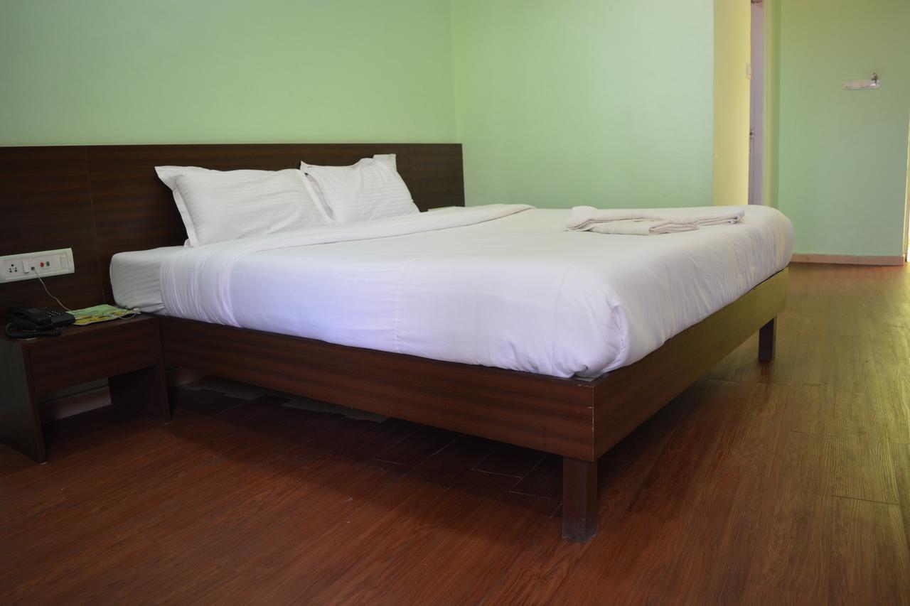 Hotel Sea Rock Villa Daman Exterior foto