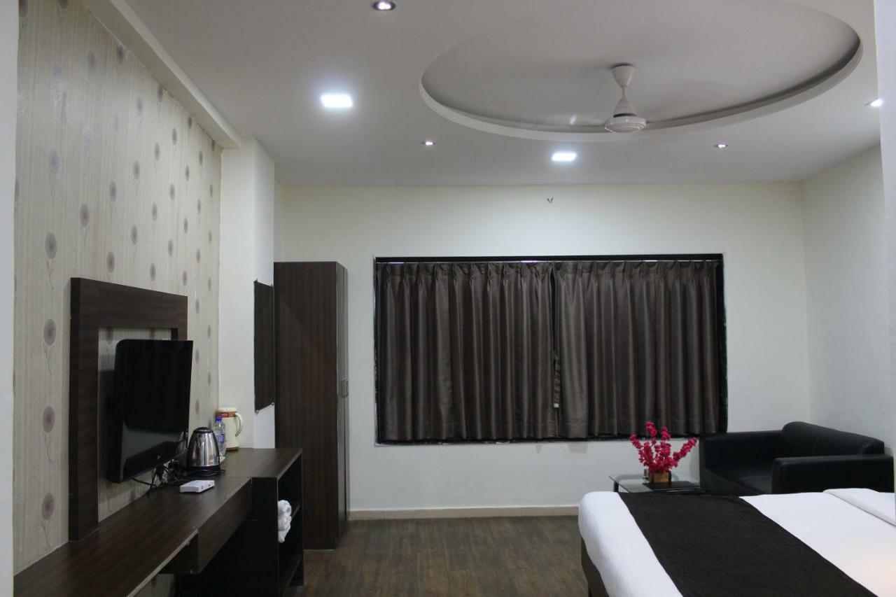 Hotel Sea Rock Villa Daman Exterior foto